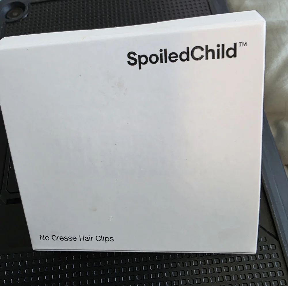 Spoiled Child White and Gold Hair Clips NIP